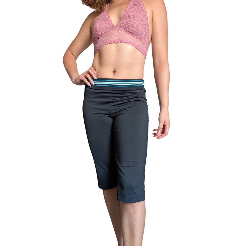 Fila Y2K 90s Athleisure Blue Stripe Waist Band Black Capri Leggings